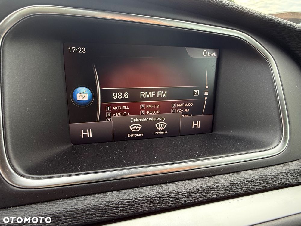 Volvo V40 T2 Drive-E Momentum - 13