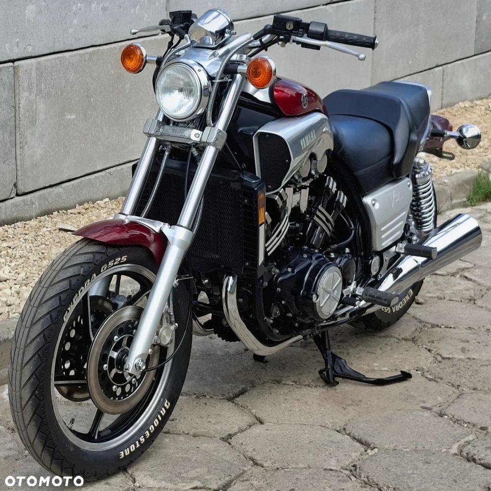 Yamaha V-MAX - 12