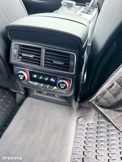 Audi Q7 - 7