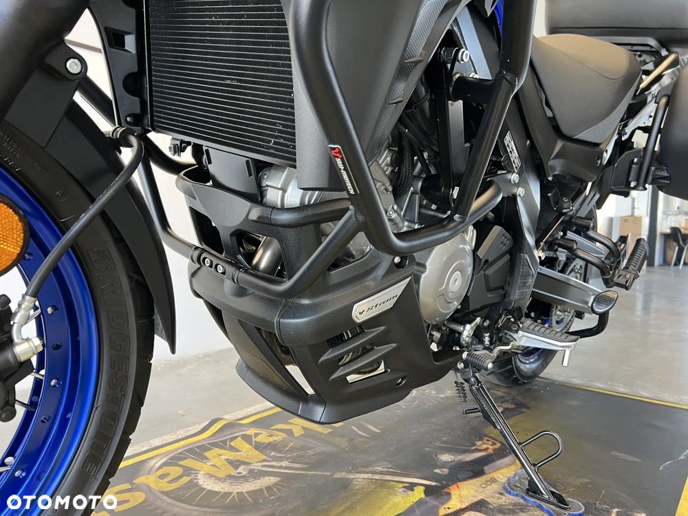 Suzuki V-STROM - 12