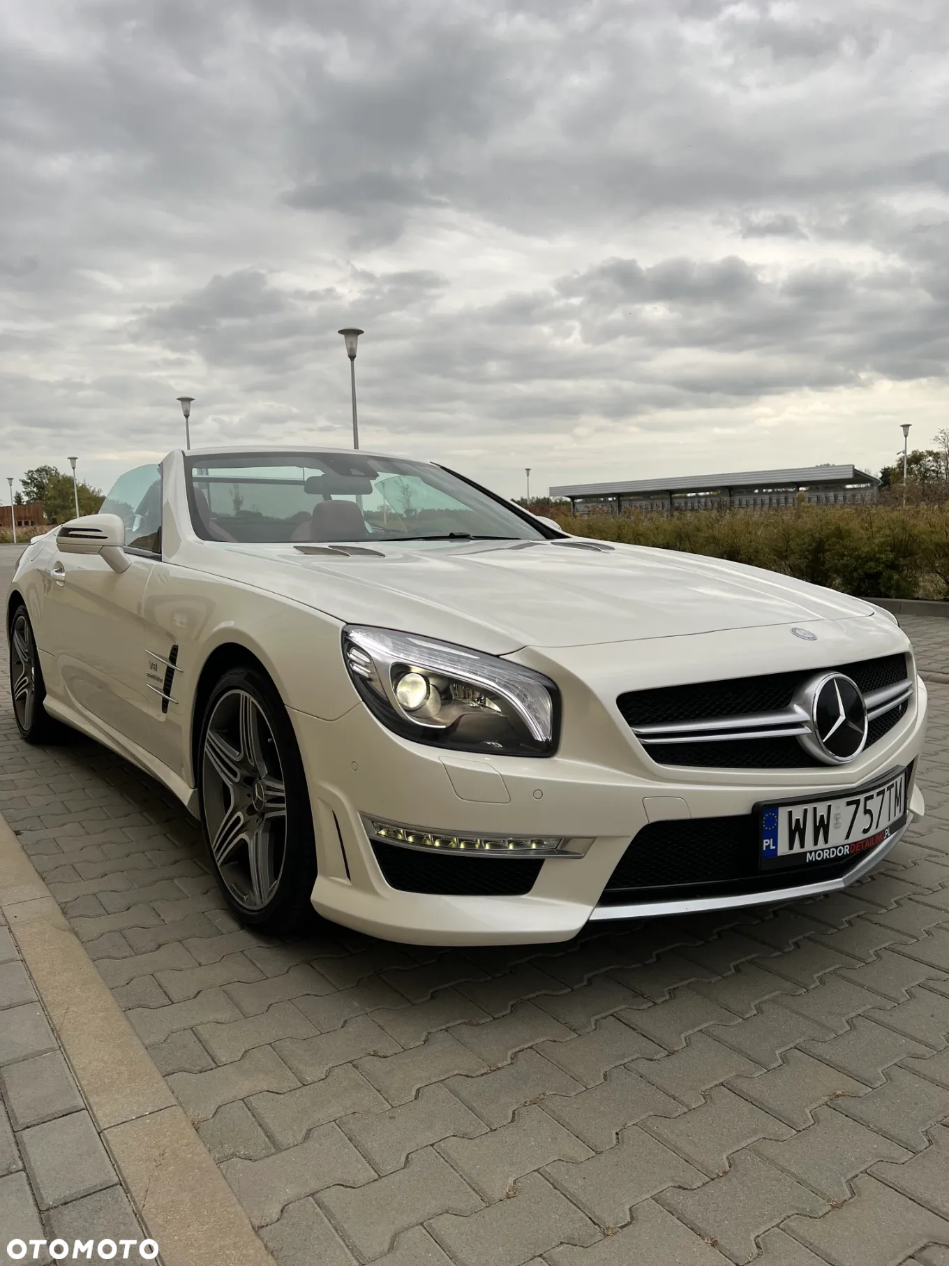 Mercedes-Benz SL - 12