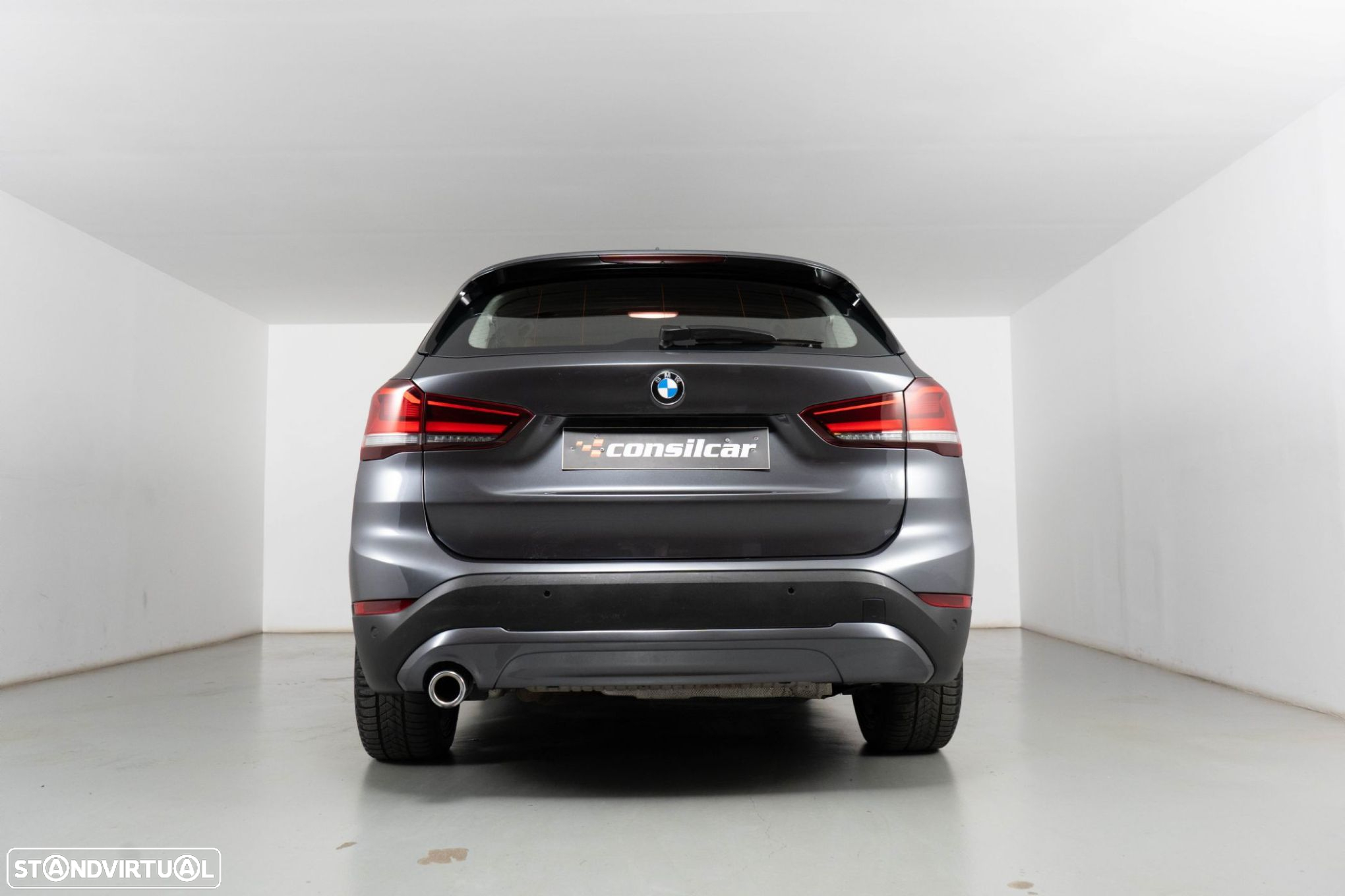 BMW X1 25 e xDrive Corporate Edition - 4