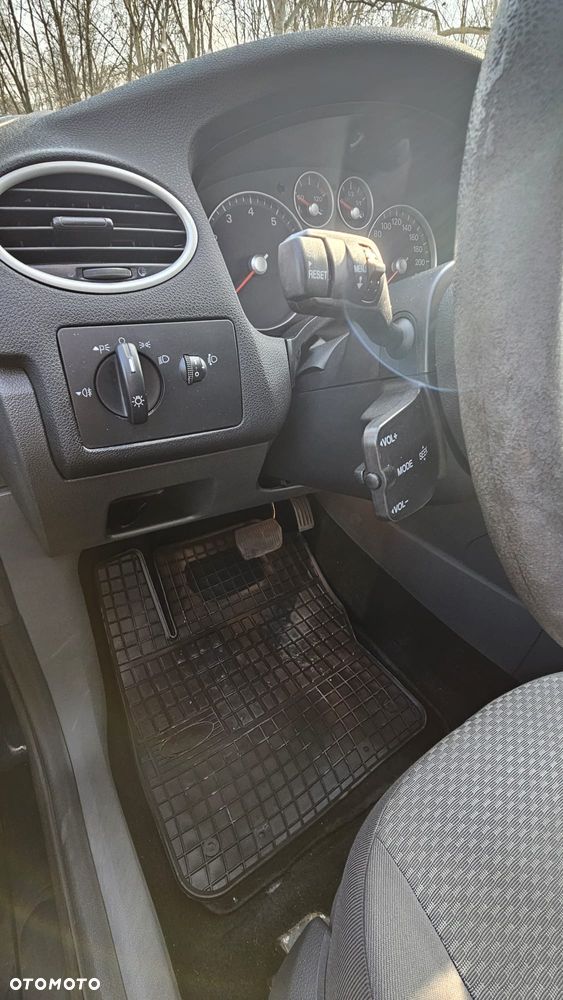 Ford Focus 1.6 Sport - 8