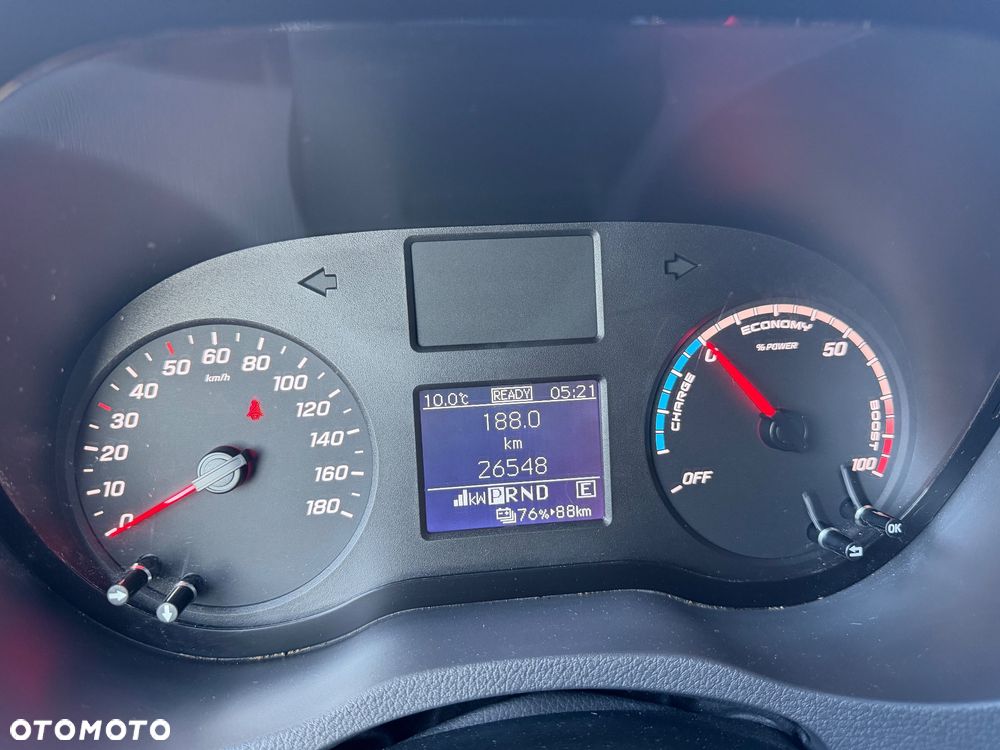 Mercedes-Benz eSprinter - 12