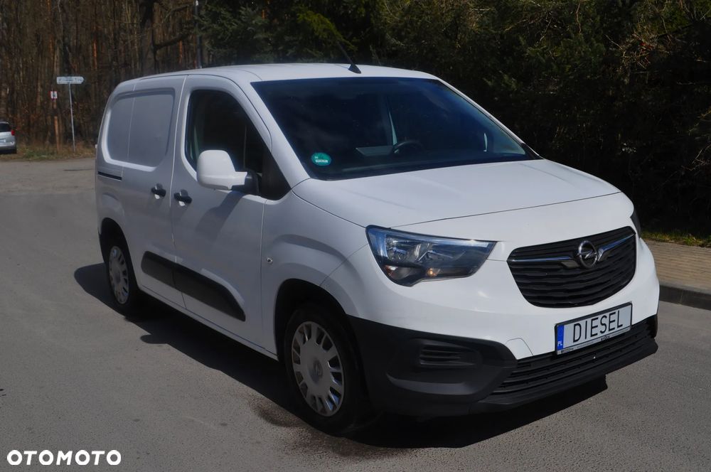 Opel COMBO E - 1