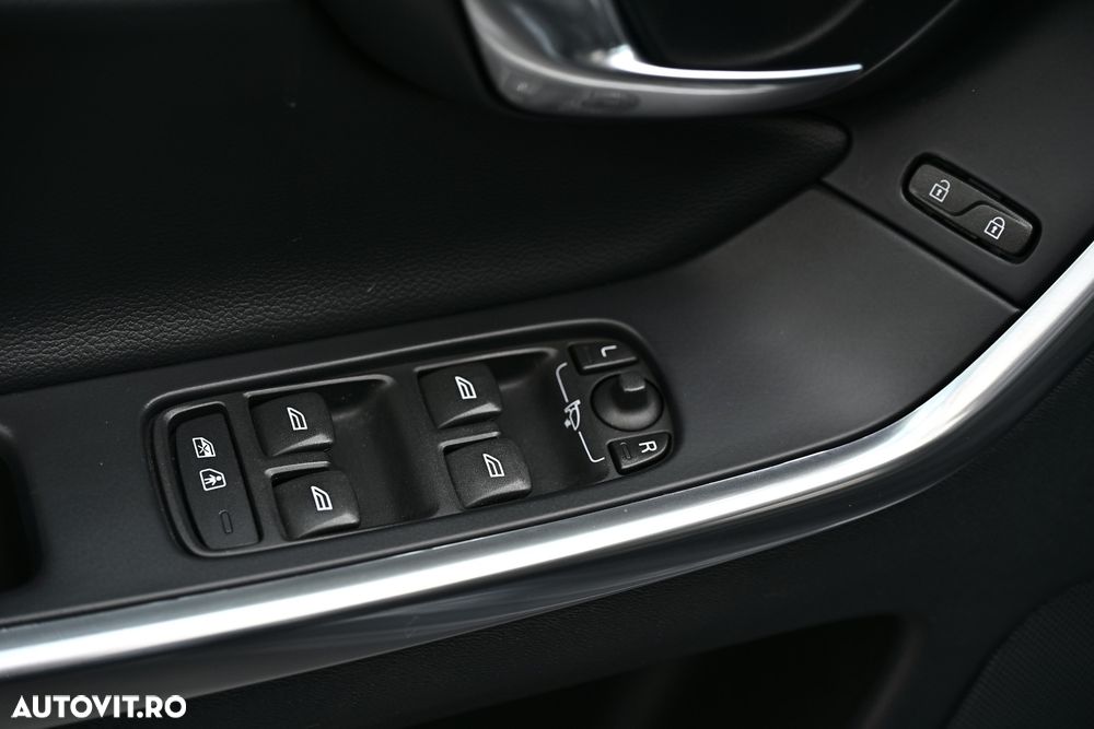 Volvo XC 60 D5 AWD Summum - 24