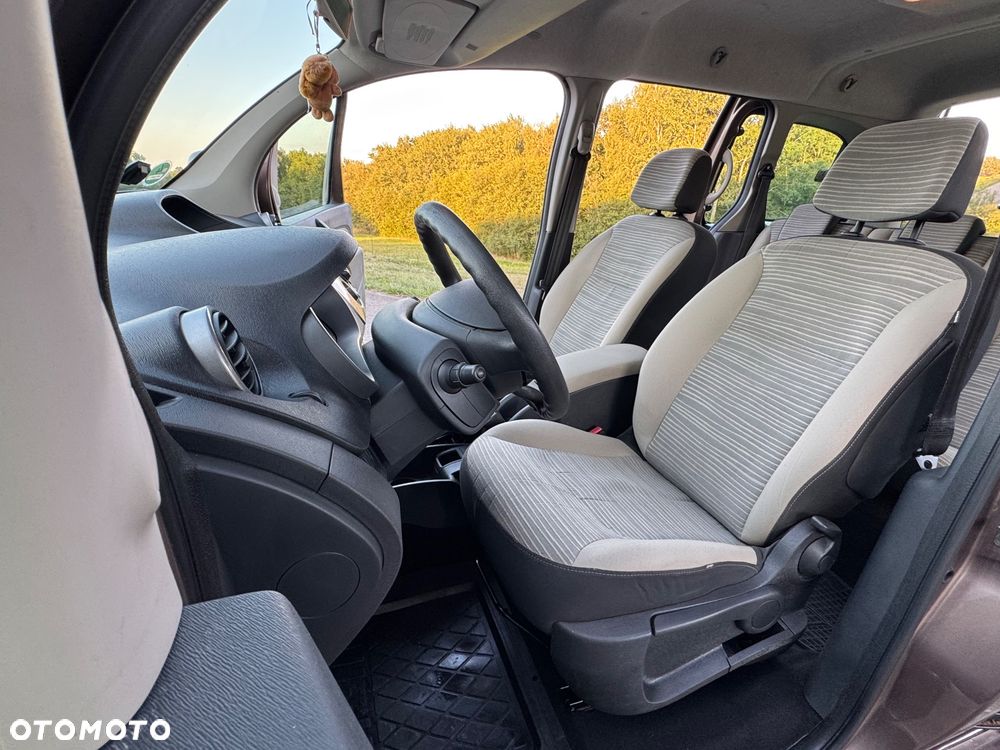 Renault Kangoo 1.6 16V 105 Luxe - 26
