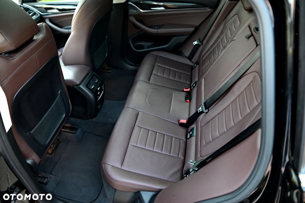 BMW X3 sDrive18d Luxury Line - 25