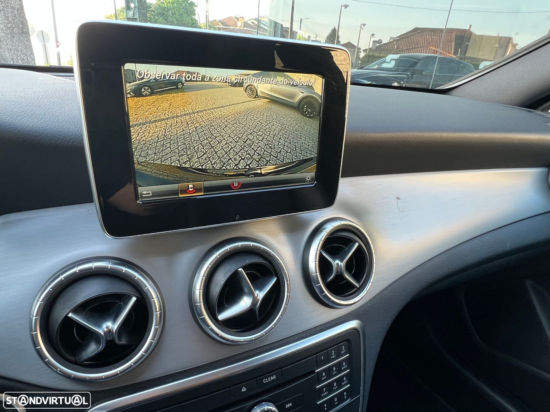 Mercedes-Benz CLA 180 d Shooting Brake AMG Line - 13