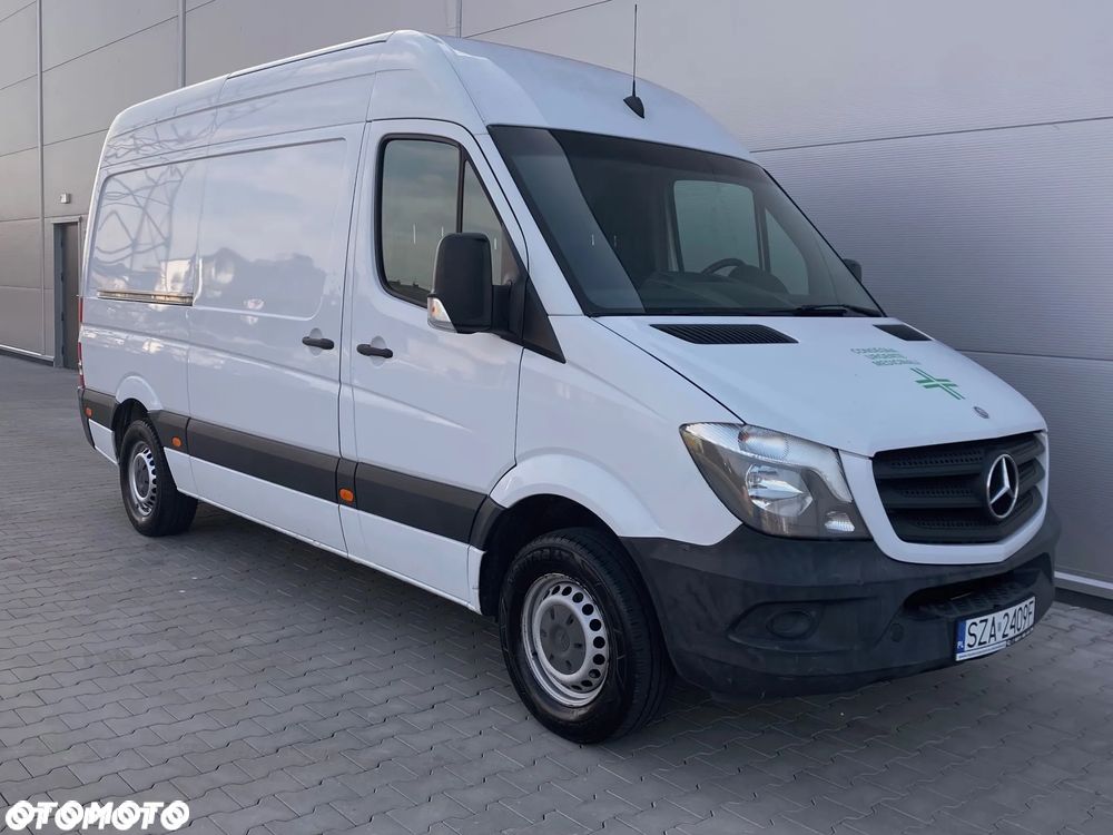 Mercedes-Benz Sprinter - 13
