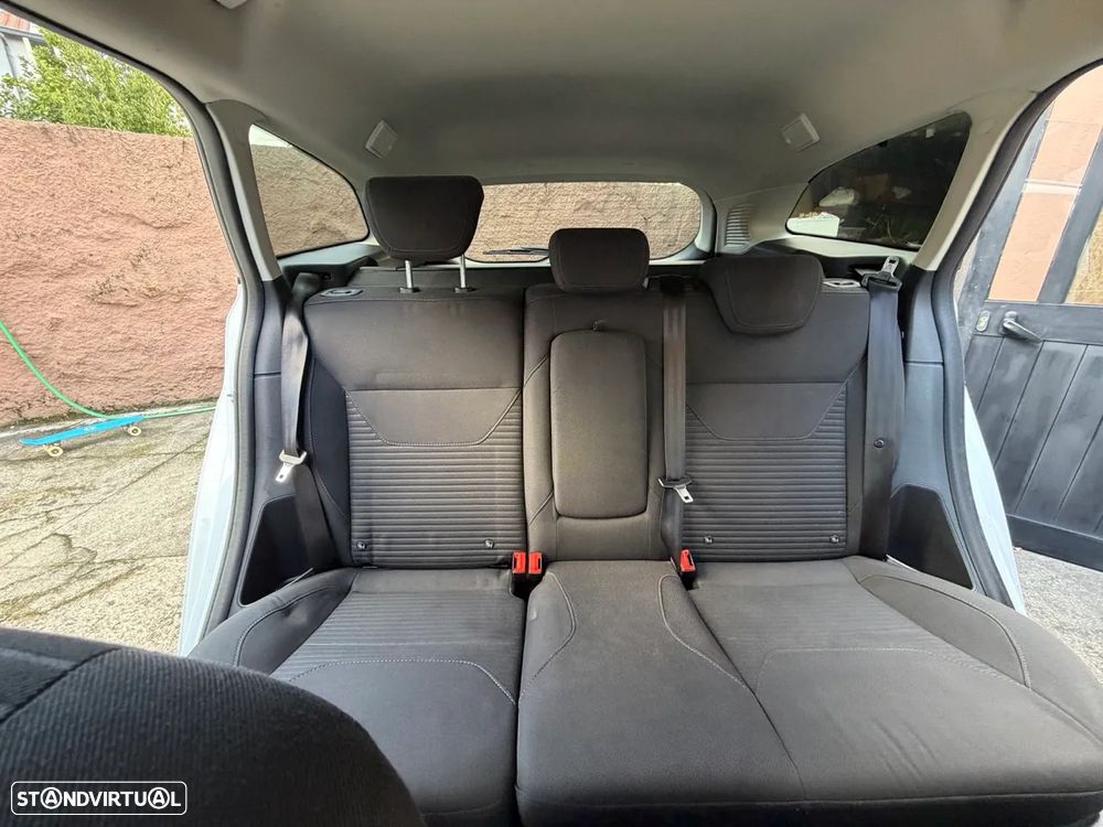 Ford Focus SW 1.5 TDCi Titanium - 51