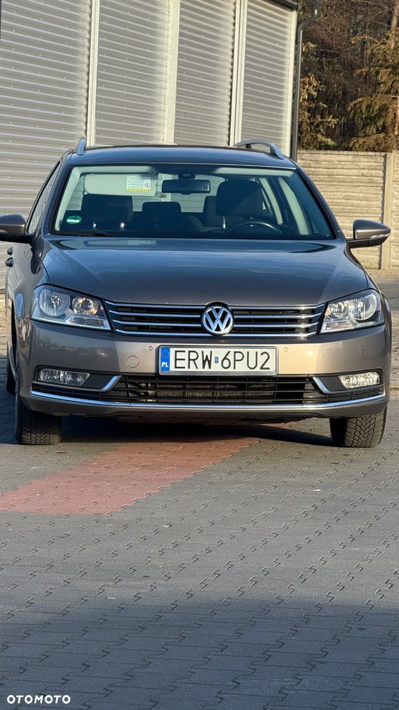 Volkswagen Passat 1.6 TDI Comfortline - 32