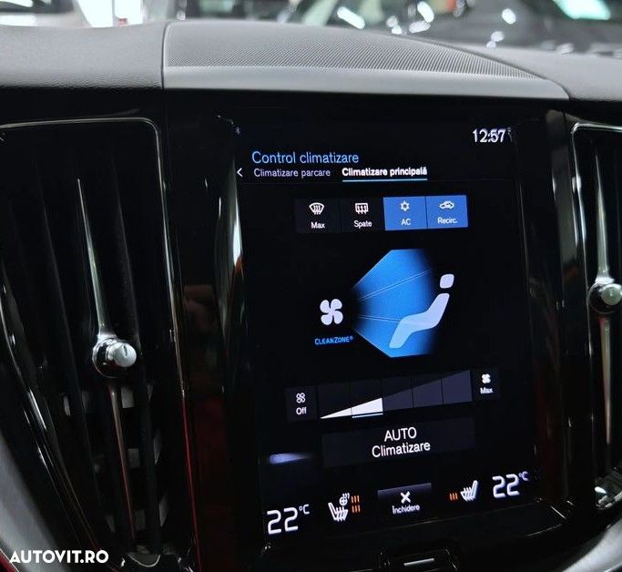 Volvo XC 60 T6 AWD Recharge Geartronic Inscription Expression - 9