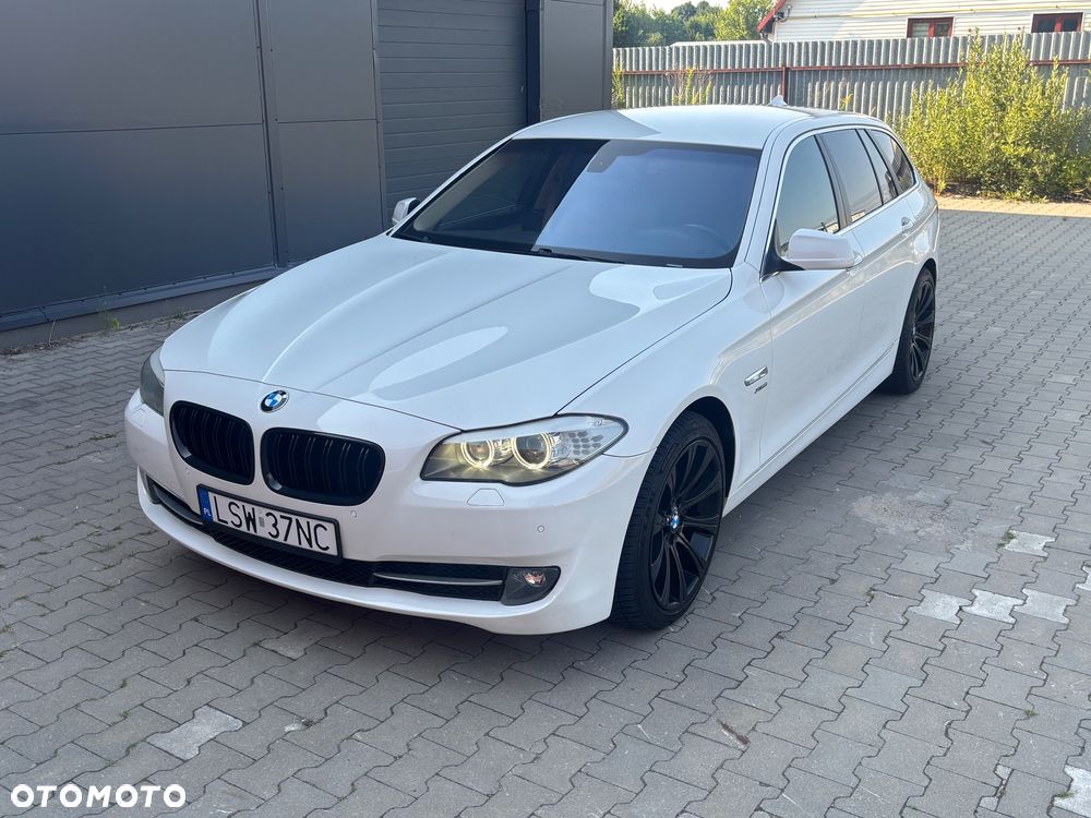 BMW Seria 5 530d xDrive - 25