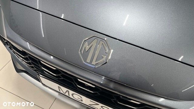 MG ZS Hybrid+ - 5