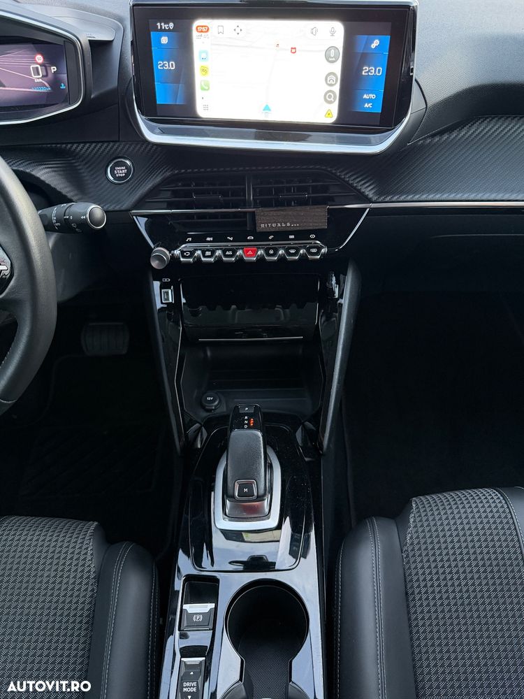 Peugeot 208 1.2 L PureTech STT EAT8 GT Pack - 18