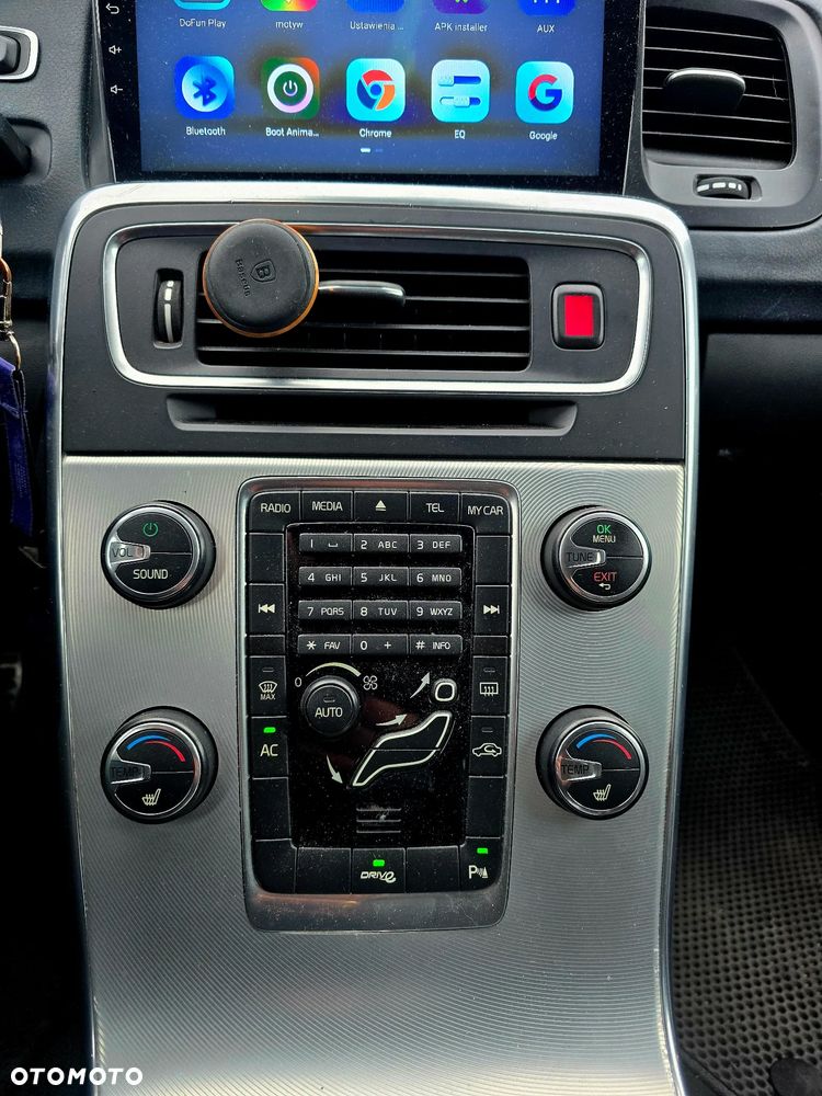 Volvo V60 D4 Geartronic RDesign - 26