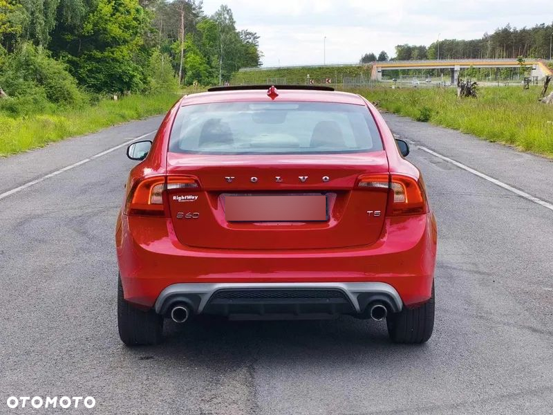 Volvo S60 T5 Drive-E Dynamic Edition (Momentum) - 8