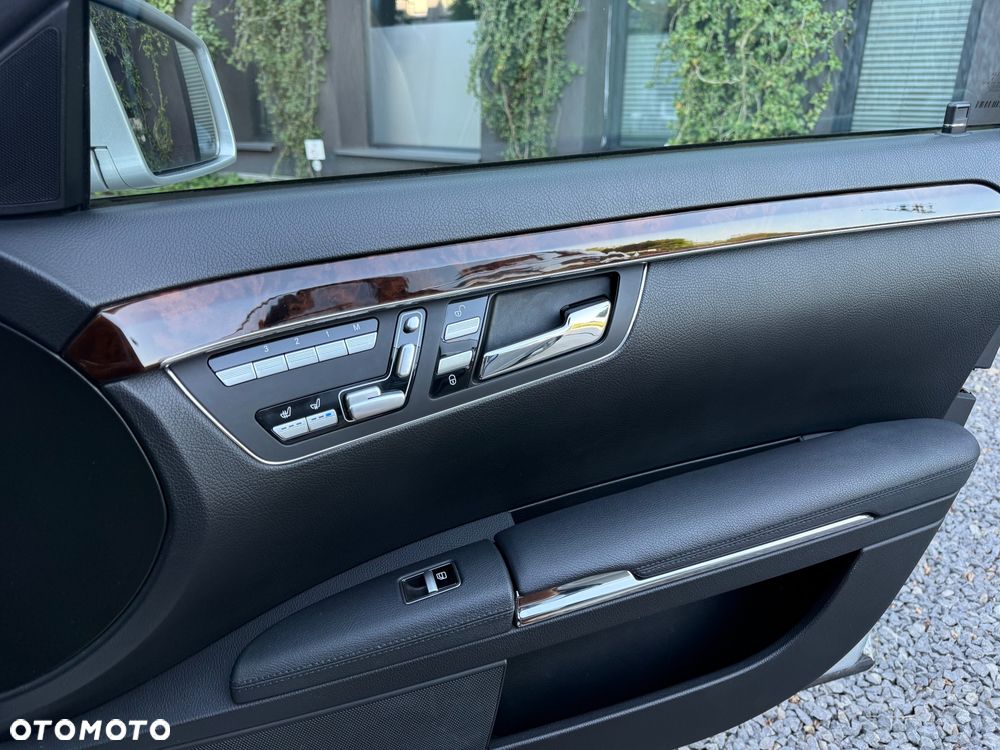 Mercedes-Benz Klasa S 500 4-Matic 7G-TRONIC - 21