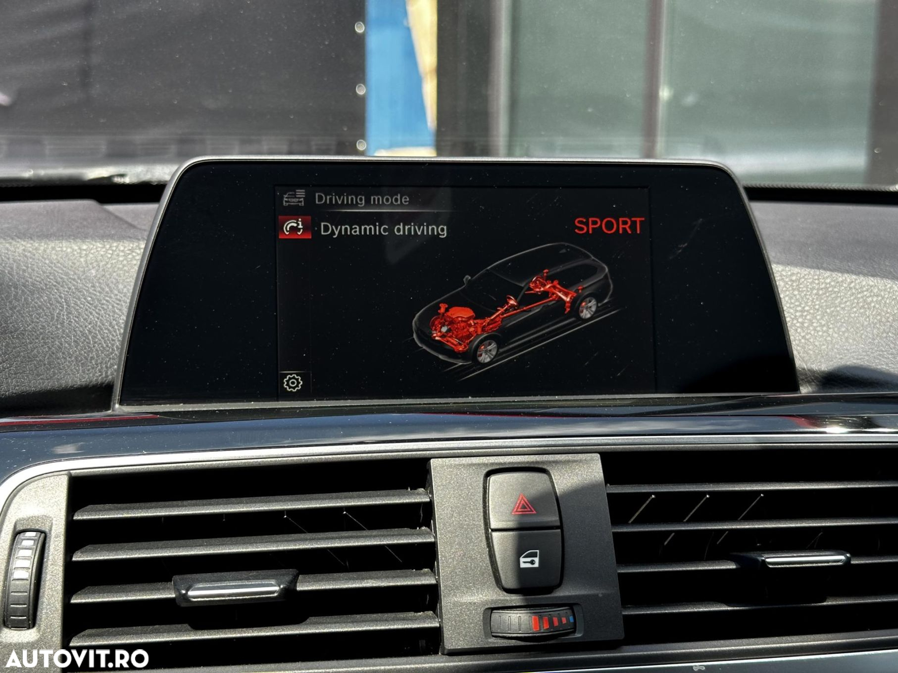 BMW Seria 3 318d Touring Aut. Sport Line - 16