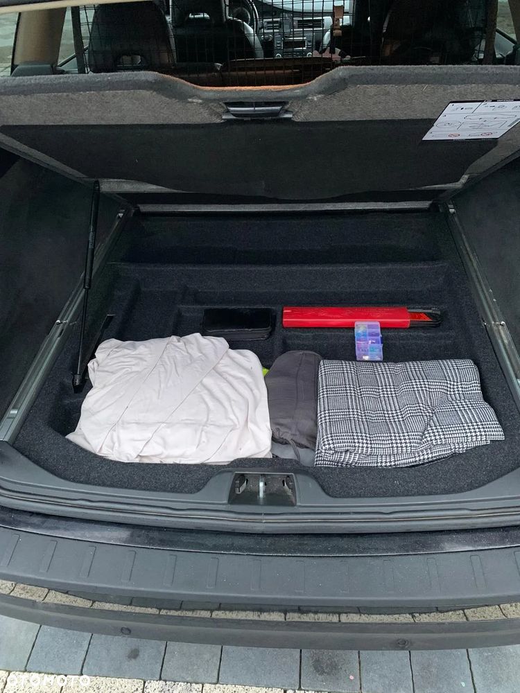 Volvo V70 D5 Momentum - 32