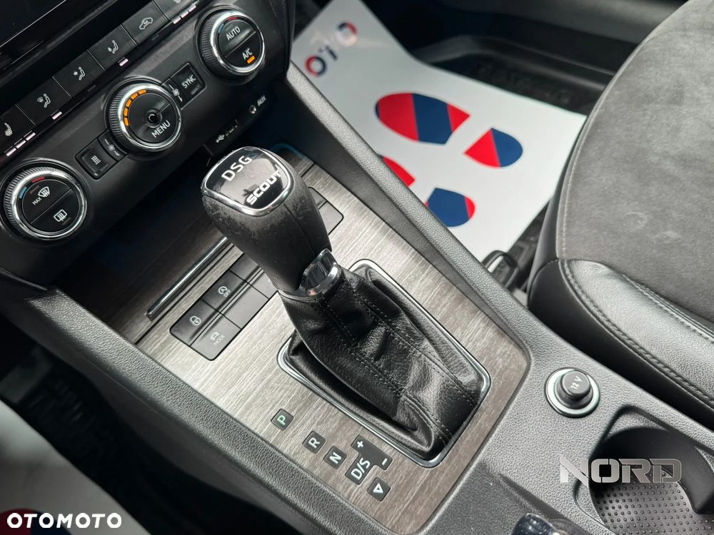 Skoda Octavia 2.0 TDI 4x4 DSG Scout - 25