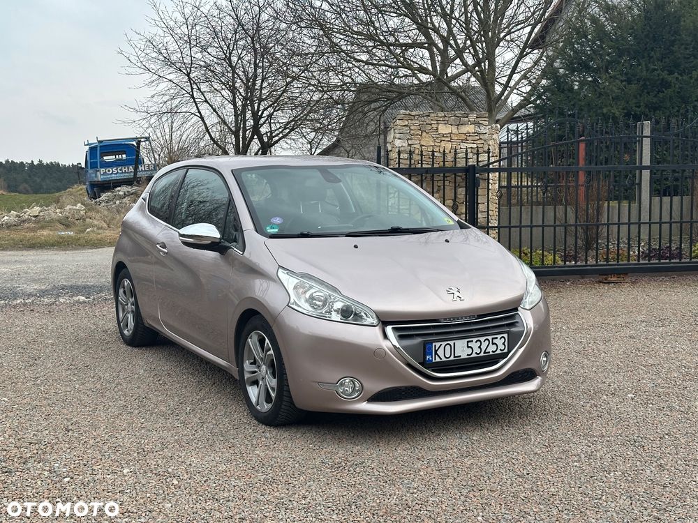 Peugeot 208 95 VTI Allure - 2