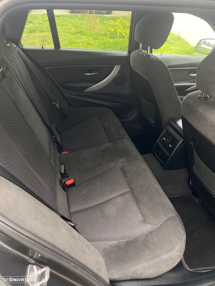 BMW 320 d Auto Pack M - 23