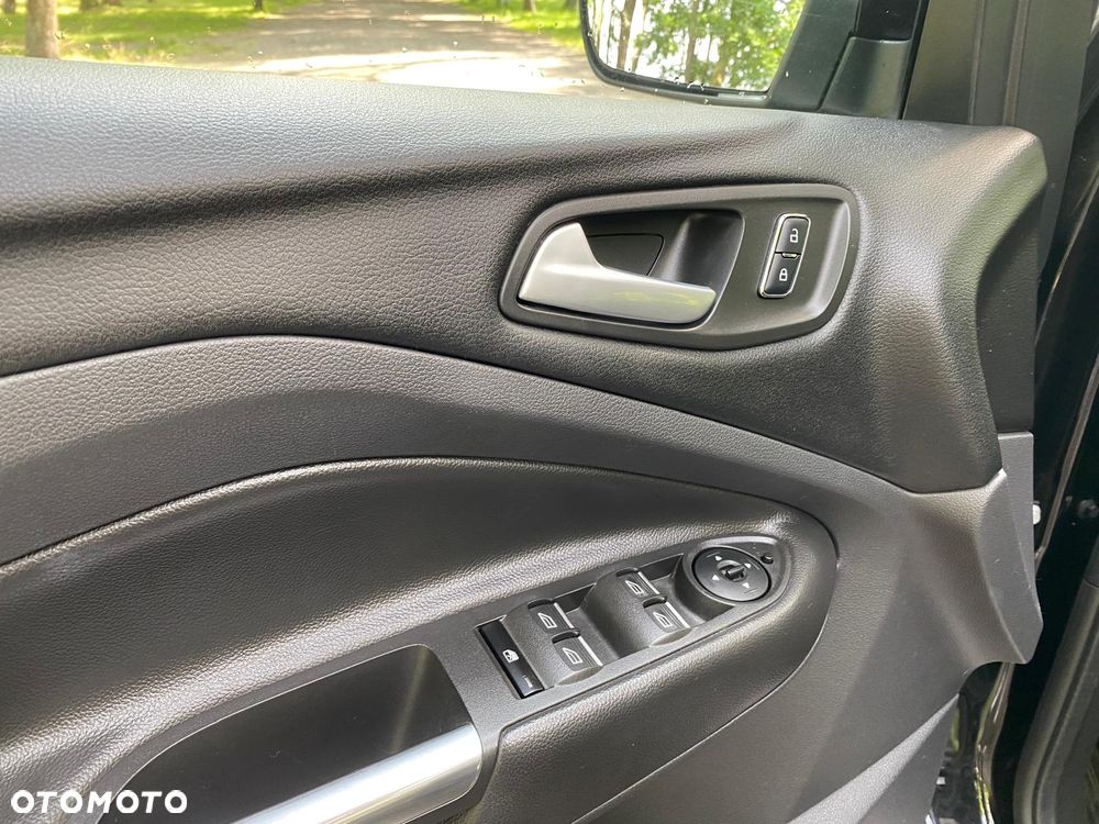 Ford Kuga 1.5 EcoBoost 2x4 Business Edition - 16