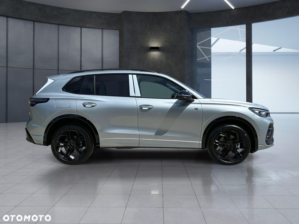 Volkswagen Tiguan - 4