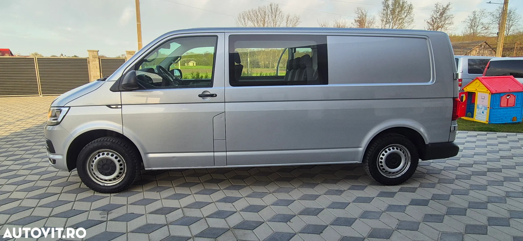 Volkswagen Transporter - 4