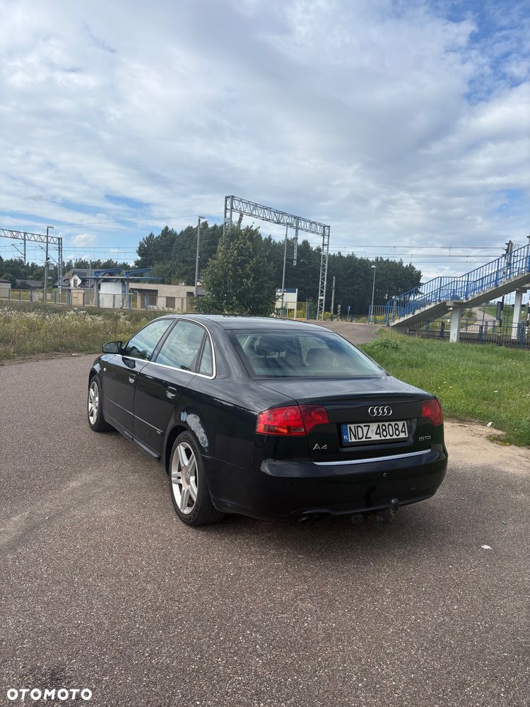 Audi A4 Limousine - 5