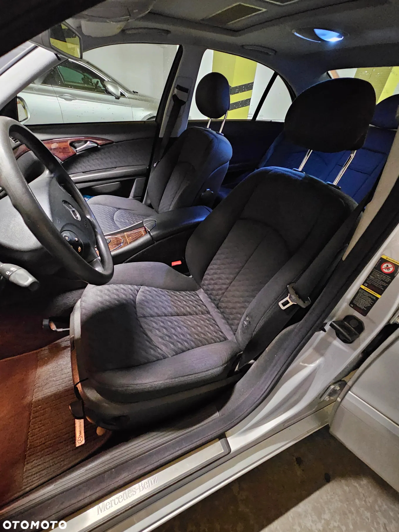 Mercedes-Benz Klasa E 220 CDI Automatik Classic - 17