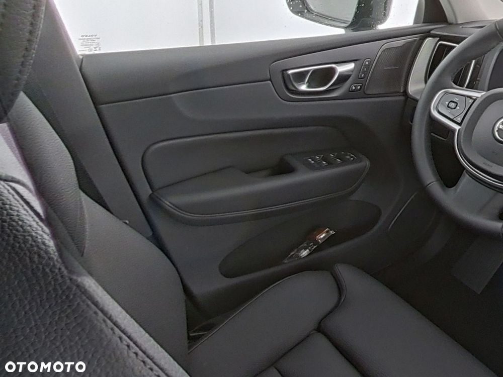 Volvo XC 60 B5 B AWD Ultra Dark - 12