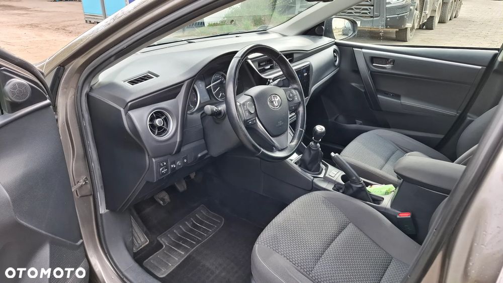 Toyota Corolla 1.6 Comfort - 12