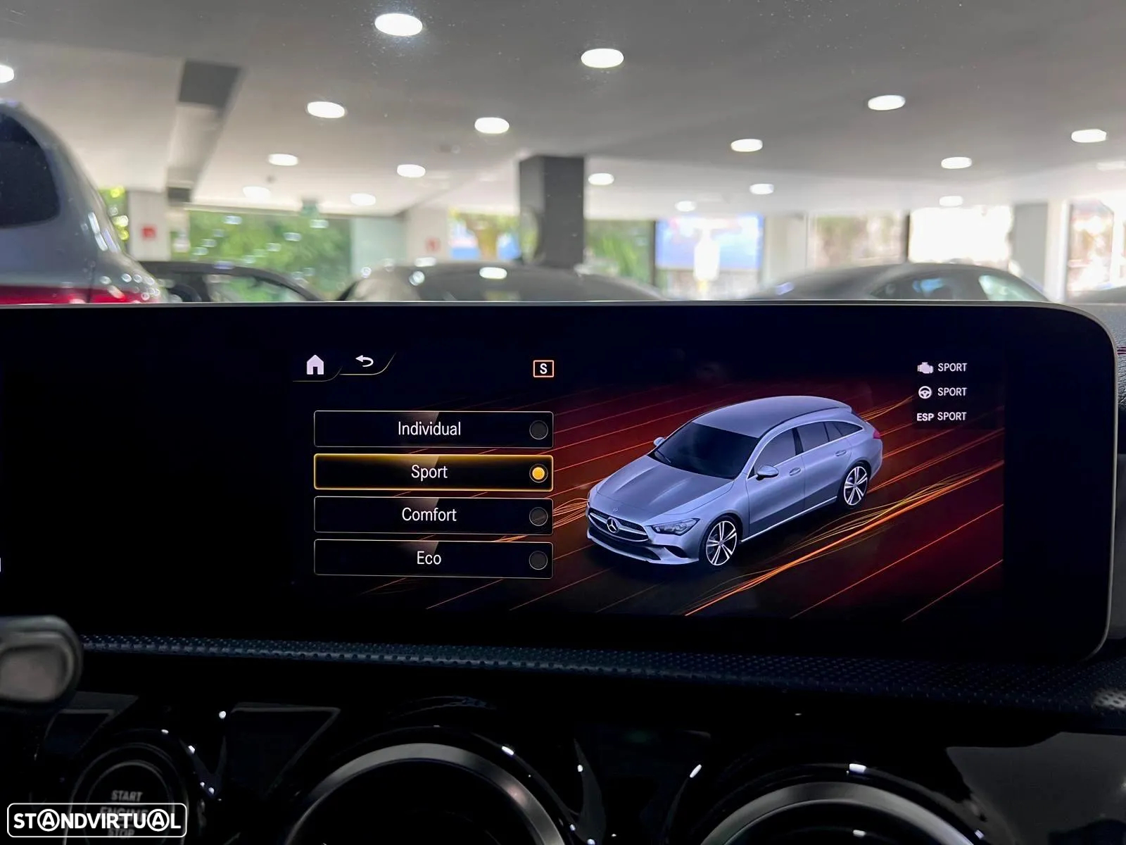 Mercedes-Benz CLA 180 Shooting Brake 7G-DCT AMG Line Advanced Plus - 43
