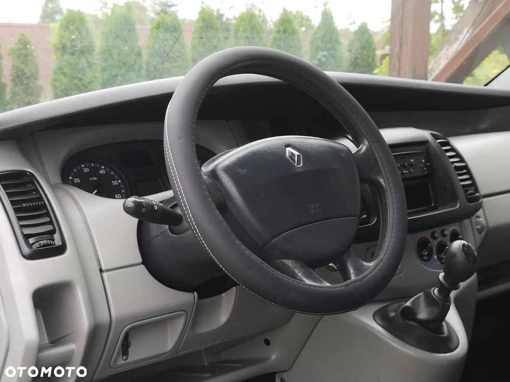 Renault Trafic 2.0dCi 90 - 10