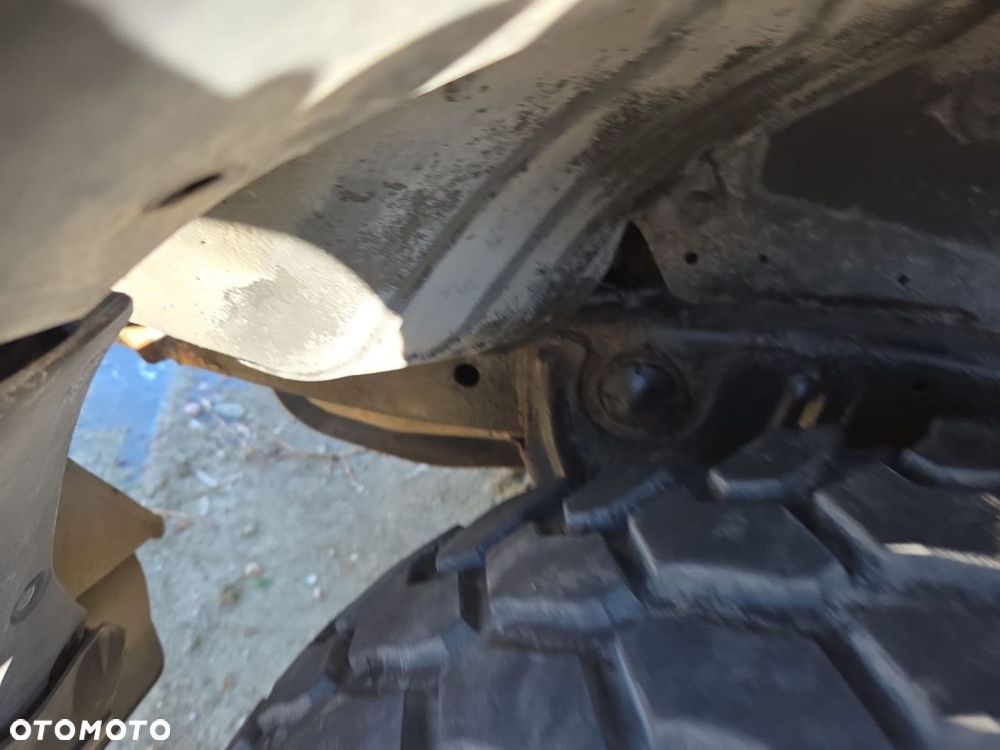 Nissan Patrol 3.0 DiT XE + - 8