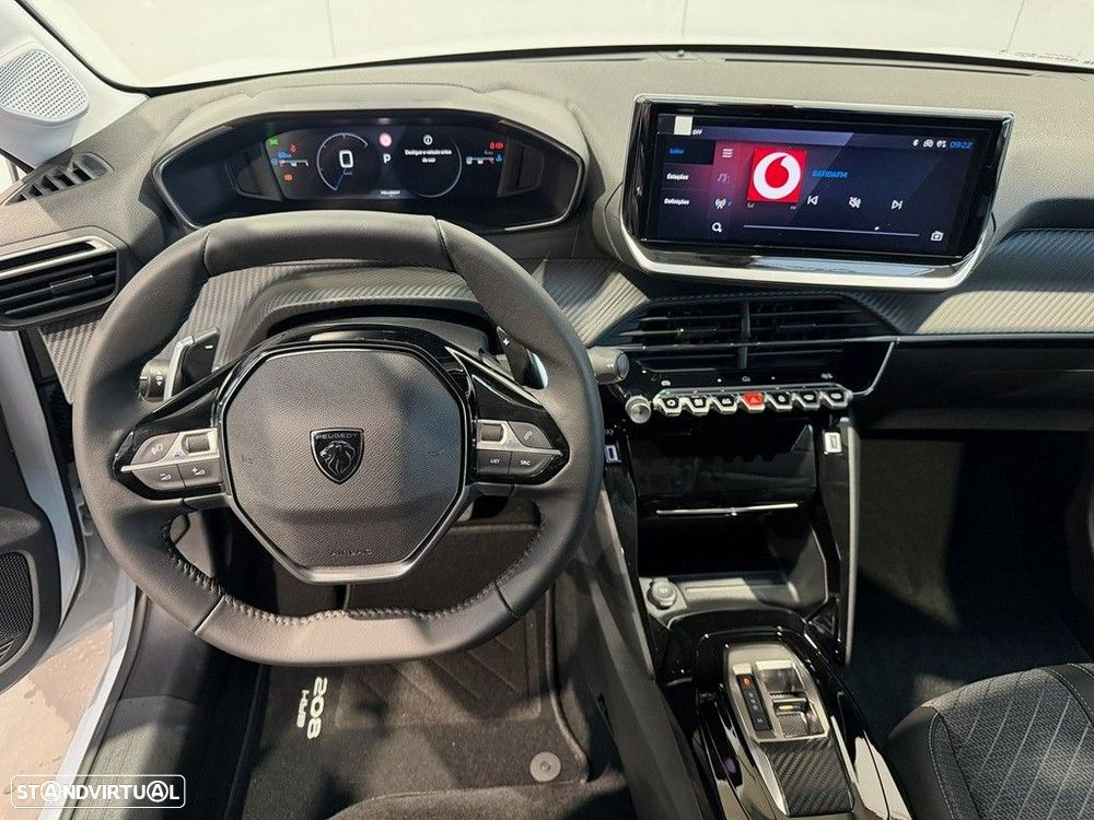 Peugeot 208 1.2 Hybrid Allure e-DCS6 - 12