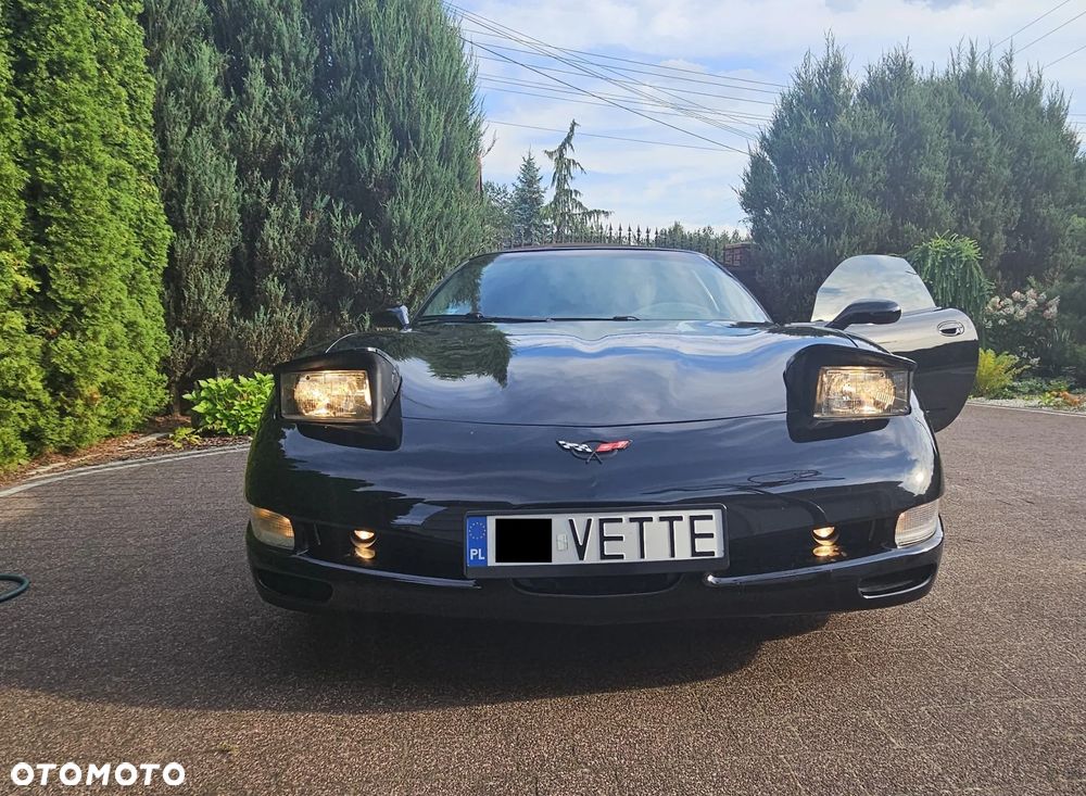 Chevrolet Corvette - 9