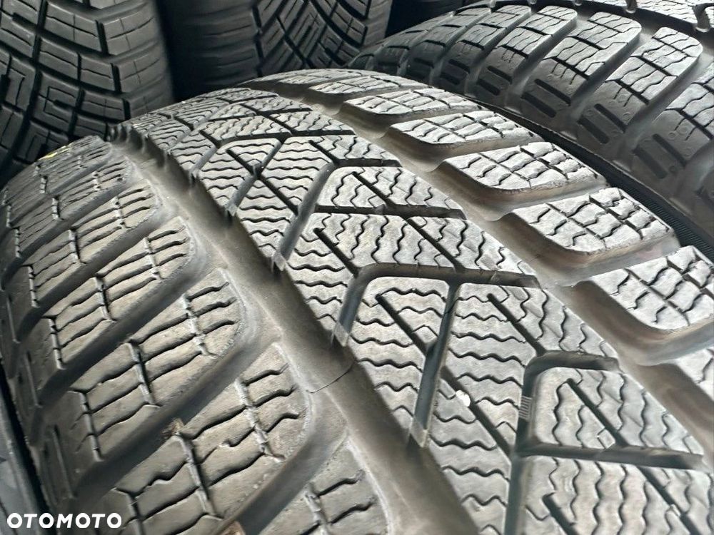 215/55r17 Pirelli SottoZero 3_7,4mm_4szt_(33) - 8
