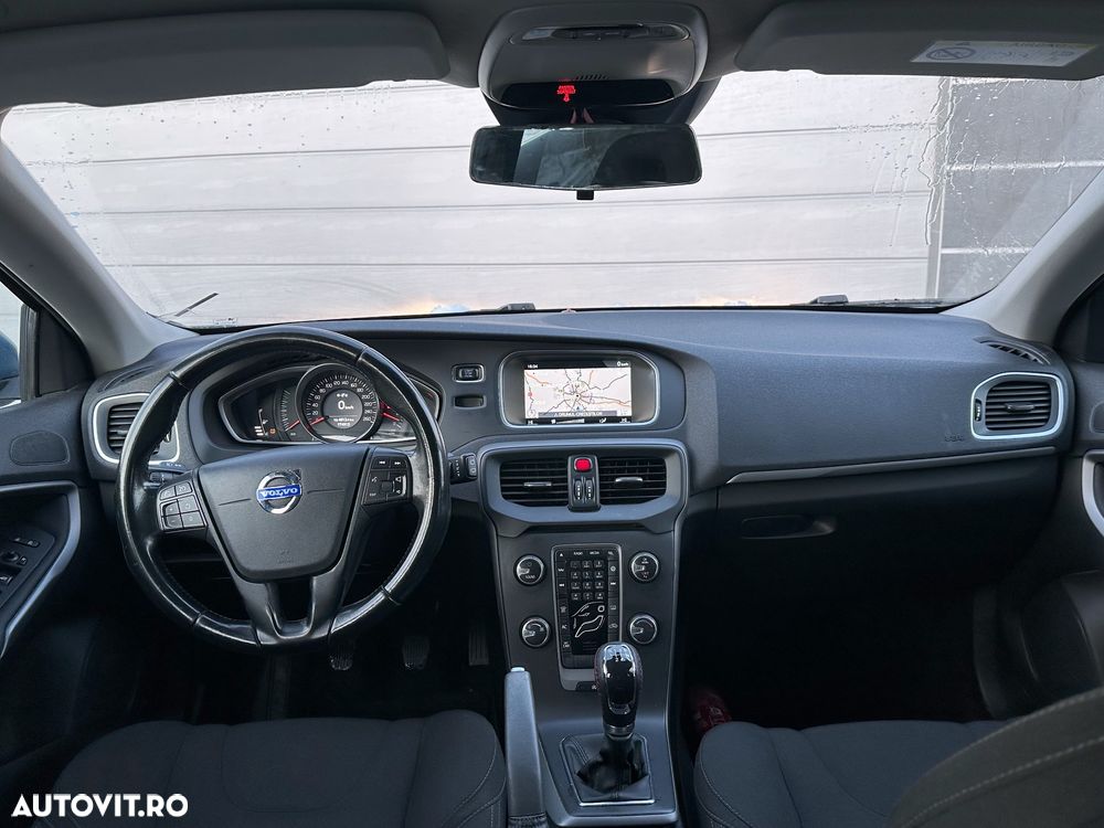 Volvo V40 D2 Kinetic - 6