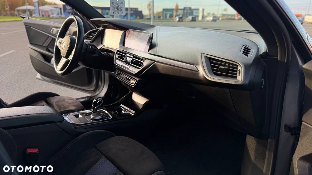 BMW Seria 2 218i - 12