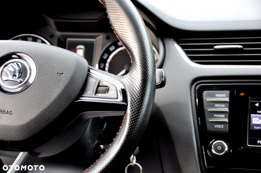 Skoda Octavia 2.0 TDI (Green tec) DSG RS - 31