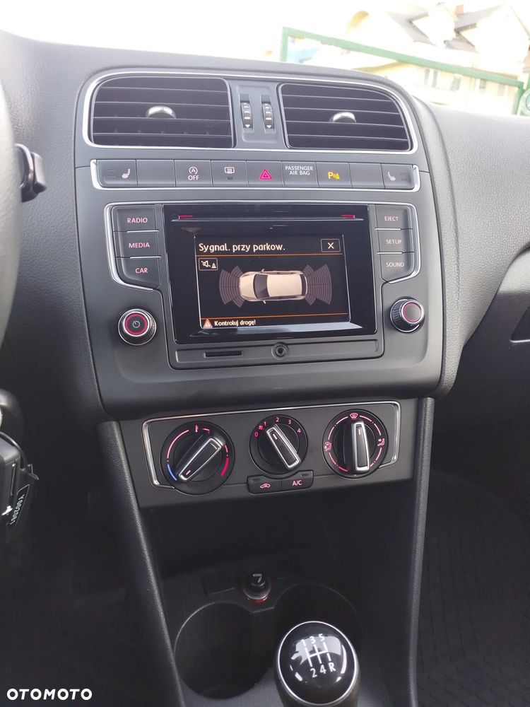 Volkswagen Polo 1.0 (Blue Motion Technology) Comfortline - 19