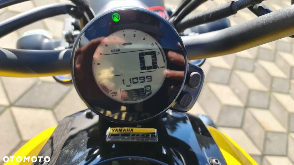 Yamaha XSR - 8