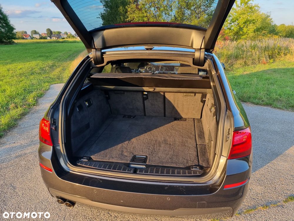 BMW Seria 5 530d xDrive - 16