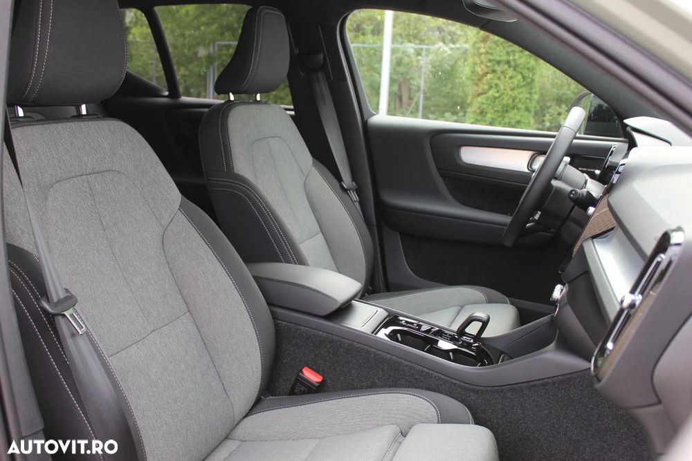 Volvo XC 40 B4 AT FWD MHEV Ultimate Dark - 11
