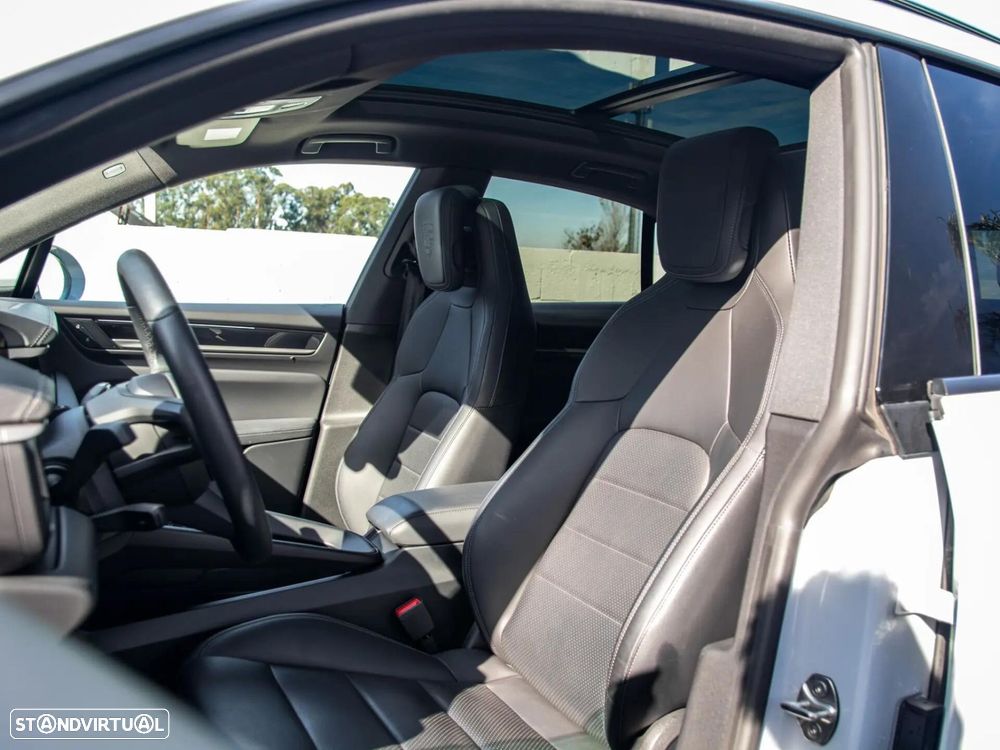 Porsche Macan Electric - 22