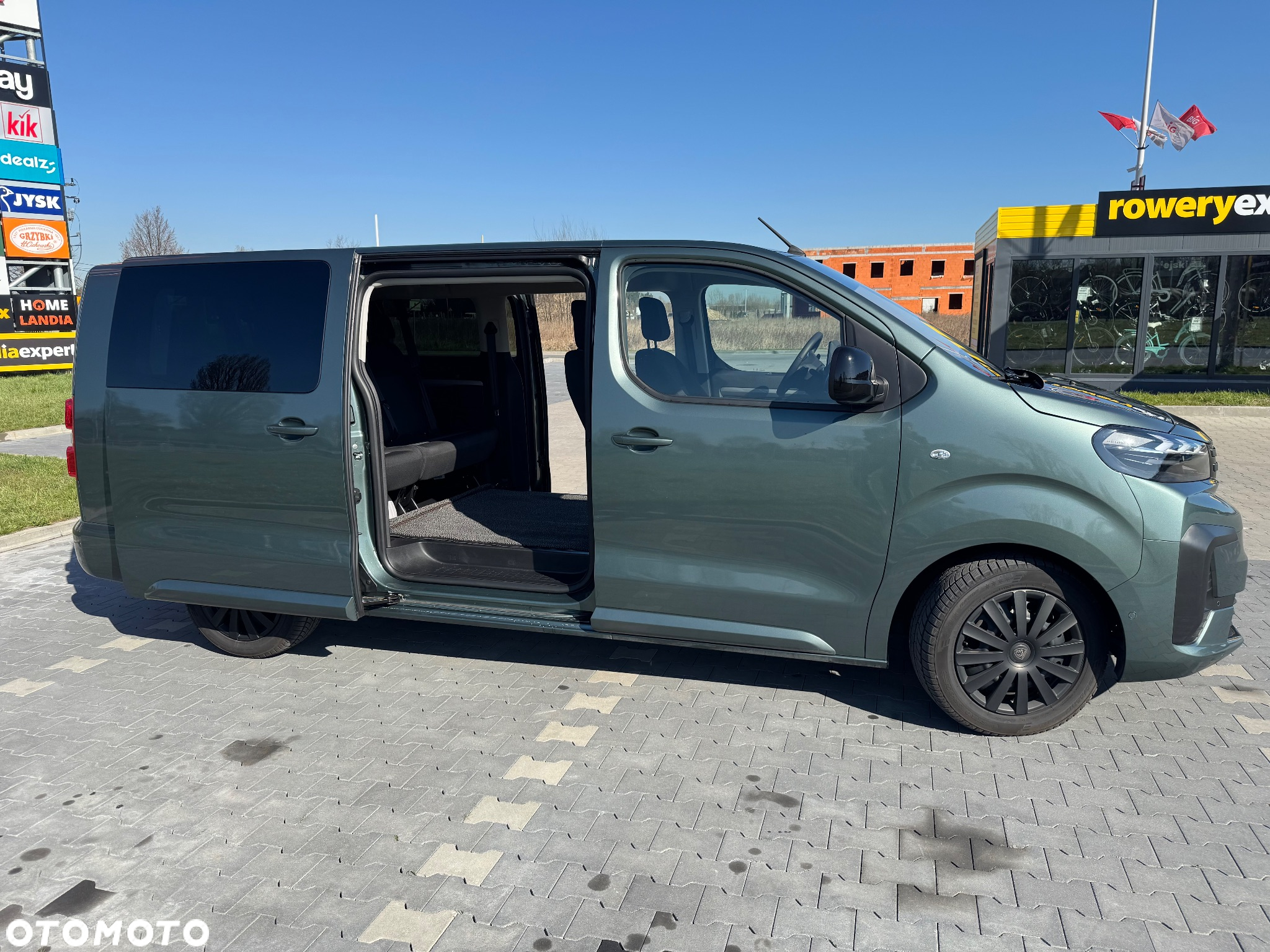 Peugeot Inny - 8